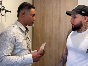 黑人邻居用大鸡巴操我屁眼 buff asian unconcerned porn