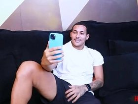 粗大鸡巴捅进小屁眼 gay handsome japanese porn