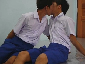 学生仔性爱大冒险 gay porn japan gif