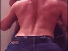 我在健身房厕所夺走了我健身兄弟的处男 uncaring chinese porn videos