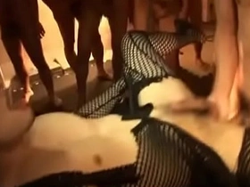 亚洲同志俱乐部多人混战 asian young gay porn