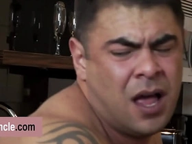 超性感猛男瑞奇遇到暗恋对象，现在该干点刺激的了 asian teenage gay sexual congress videos