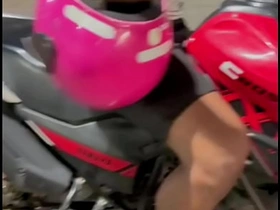 送水工上来喝水 我把我的小穴献给了他 gay porn japan hard