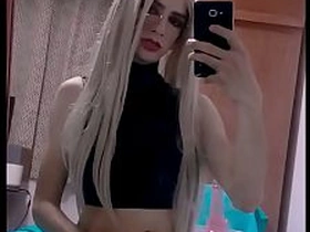 金发骚货用假阳具猛插自己的紧逼 chinese teen blowjob friend gay porn