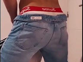 披萨送货员在我公寓门口操我 我给了他额外小费 japanese businessman elated porn