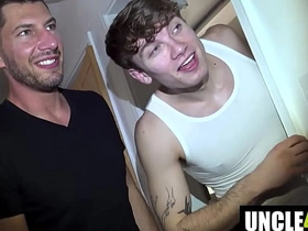 干完我们赶紧滚 Jordan Starr, Caden Dior, Blake Rivers, Lance Woods elated porn gangbang chinese