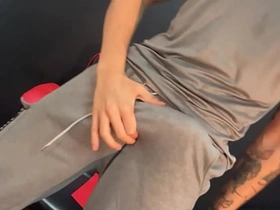 肌肉猛男狂撸挑衅你 asian hit gay sex videos