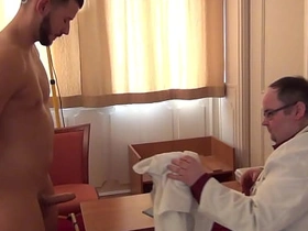 禁忌幻想视频：杰弗里神父2 deel chinese gay porn