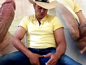 YURI GACHO - AGROBOY SUPER DOTADO ESGUICHANDO PORRA DA PICA GROSSA - URSO BRASILEIRO GOZANDO Participants gay hot kissing porn