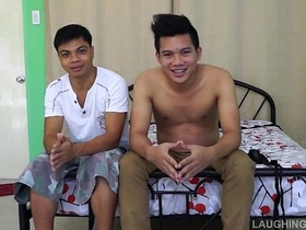 亚洲男孩Rolly被挠痒并射一脸 gay porn hot teen