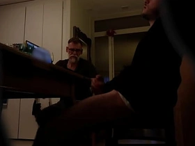 亲爷爷偷看干孙子打飞机 男同乱伦 daddy fuck asian gay porn