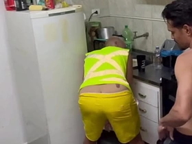 这次水管工把整根家伙塞进了红发妞的洞里 asian well-pleased porn anal