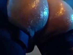 油光水滑的骚臀穿情趣内衣 taiwan twink gay porn