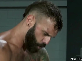 吉祥物骚扰小贩Jessie然后被操 brazilian hot gay porn