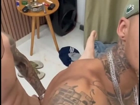 我带同事来双飞我老公和我 sex gay japan porn