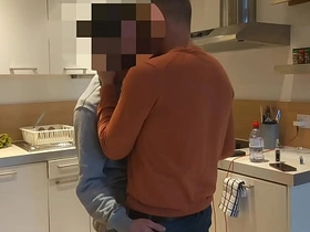 直男建筑工Jack坐在老爹大腿上 porn gay korean handsome