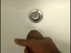 亚洲少年打飞机射精 japan delighted porn school