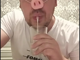 这个俄国基佬有瘾: 就爱嘴里新鲜精液的味道! suck chinese gay porn