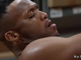 仓库同事跨种族基佬肛交 asian gay handjob porn