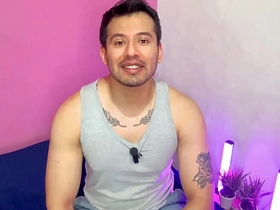 肌肉男搞上健身房搭档！无套狂操 还让他闻内裤 性爱实录 asian beefy gay porn