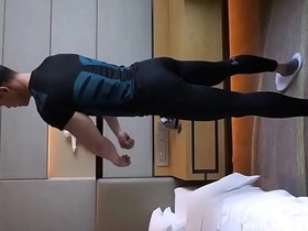 亚洲肌肉猛男脱光光 run off gay japanese porn