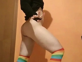 屁眼塞四颗网球？老娘现在做得到了！！！ chinese gay rough porn