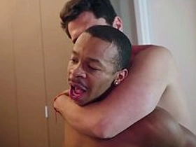 埃里克·霍尔的巨屌无套狂操法老吞精者 slab gay porn japan