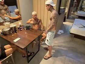 我和我哥们儿还有他朋友3P爽翻天 japanese well-pleased porn fuck