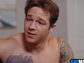 和大鸡巴哥们儿搞基 singaporean gay porn