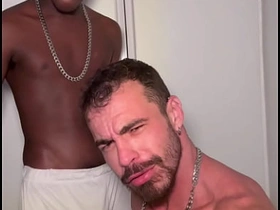 和大鸡巴玩花样 ex white korean gay porn