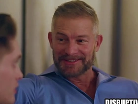 缺乏安全感的同志被年长情人操 japan gay porn twink