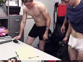 少年犯系列-叛逆小子扎克被淫荡警官深喉爆菊 japanese joyful porn suit