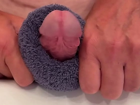 我自慰到射精28 japan medical centre joy gay porn