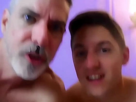 人形犬：Devin Jones与Richard Lennox激烈交媾 渴求下流游戏 asian gay dad porn