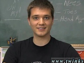 亚洲嫩男免费电话性爱号码 Jordan Dallas正坐着 china gay boy porn