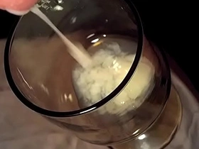 亚洲小鲜肉多次射精在杯子里 3 asian gay chubby porn