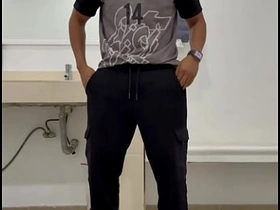 游泳课前撸管实录 taiwan couple detached porn