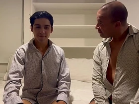 这小年轻从没尝过残疾大哥的巨屌 chinese chunky nuisance porn gay