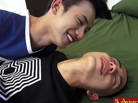 亚洲美少年-MOSS与TAEH-水中嬉戏 korean group gay porn